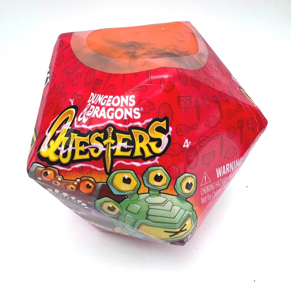 NEW SEALED ULTRA RARE DISPLACER BEAST Dungeons & Dragons Questers Blind Box Dice